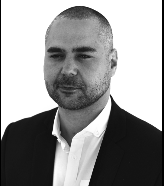 Jérémi RIGAUD, votre courtier en crédit à VERSAILLES Jérémi RIGAUD : courtier en crédits à VERSAILLES (66)