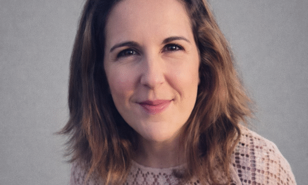 Du monde bancaire à l’entrepreneuriat : pourquoi Charline PARÂTRE a choisi le réseau de franchise Immofinances.net